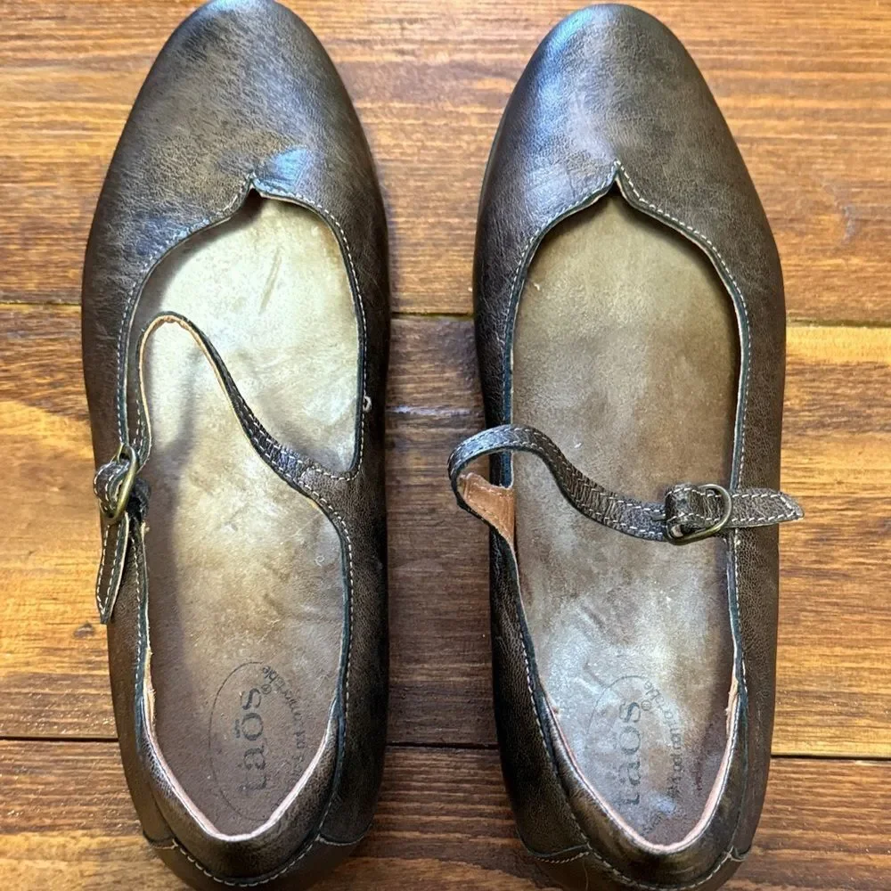 Taos Footwear step out